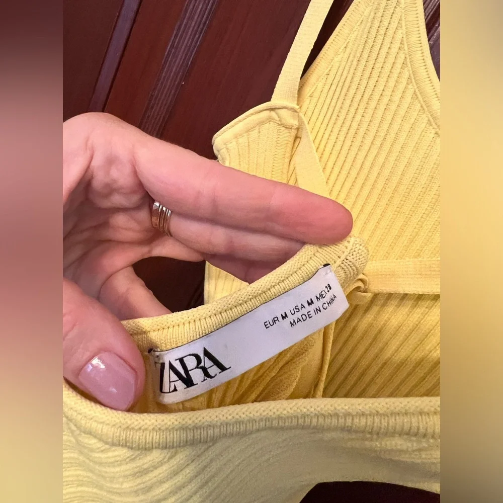 Zara butter yellow knitwear bodycon spaghetti strap midi dress. Backless. Medium - Picture 5 of 7